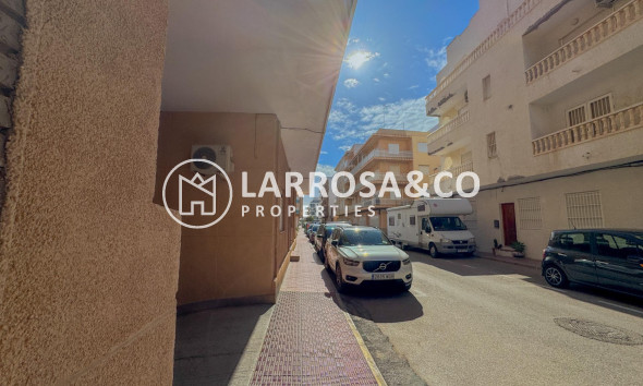 Resale - Apartment - Torrevieja - La Mata