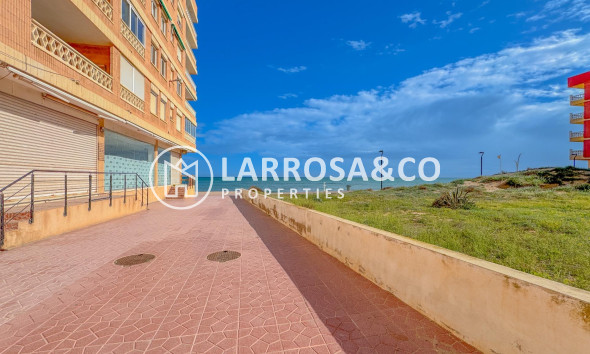 Resale - Apartment - Torrevieja - La Mata