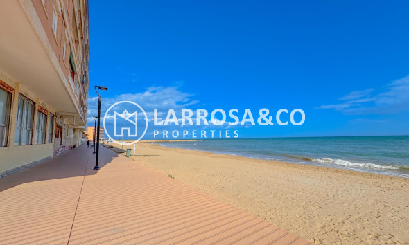 Resale - Apartment - Torrevieja - La Mata