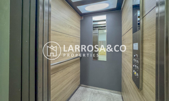 Resale - Apartment - Torrevieja - La Mata