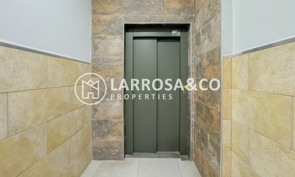 Resale - Apartment - Torrevieja - La Mata