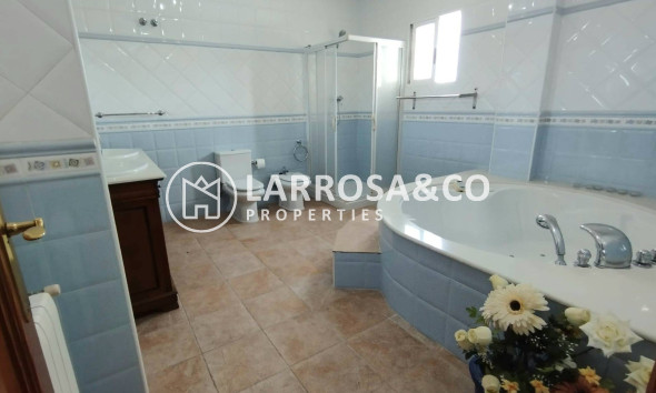 Herverkoop - Villa - Torrevieja - La Siesta - El Salado - Torreta