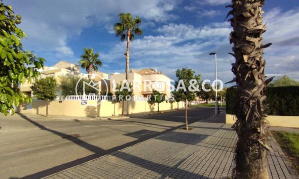 Herverkoop - Villa - Torrevieja - La Siesta - El Salado - Torreta