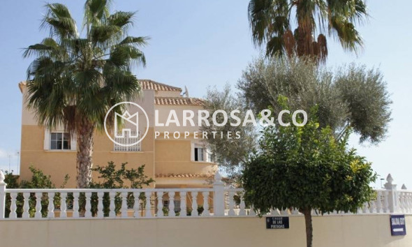 Herverkoop - Villa - Torrevieja - La Siesta - El Salado - Torreta