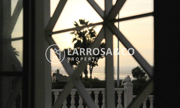 Herverkoop - Villa - Torrevieja - La Siesta - El Salado - Torreta