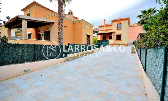 new-built-villa-rojales-golf-entrance-parking-place-on2103