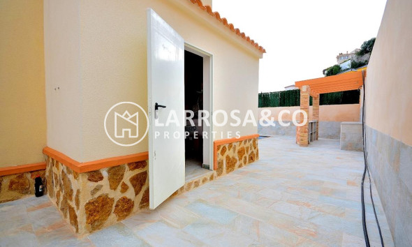 new-built-villa-rojales-golf-storage-room-on2103