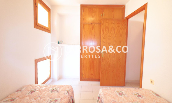Resale - Apartment - Torrevieja - La veleta