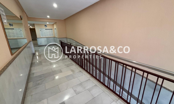 Reventa - Apartamento - Torrevieja - Playa del cura