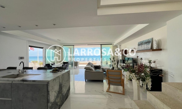 Herverkoop - Villa - Torrevieja - La Mata