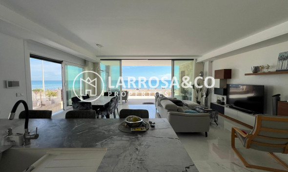 Herverkoop - Villa - Torrevieja - La Mata