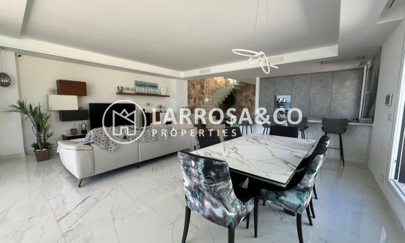 Herverkoop - Villa - Torrevieja - La Mata