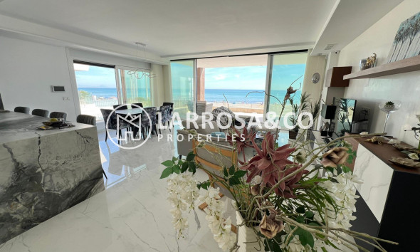 Herverkoop - Villa - Torrevieja - La Mata