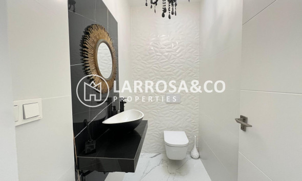 Herverkoop - Villa - Torrevieja - La Mata