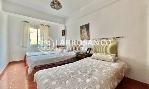 Resale - Apartment - Torrevieja - Estacion de autobuses