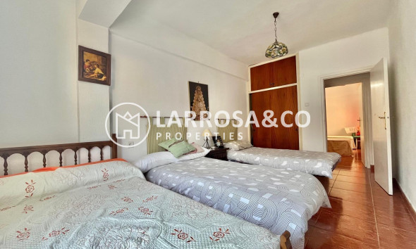 Resale - Apartment - Torrevieja - Estacion de autobuses