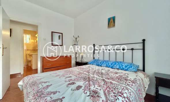 Resale - Apartment - Torrevieja - Estacion de autobuses