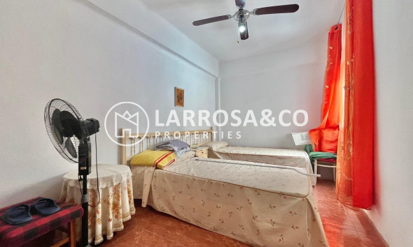 Resale - Apartment - Torrevieja - Estacion de autobuses