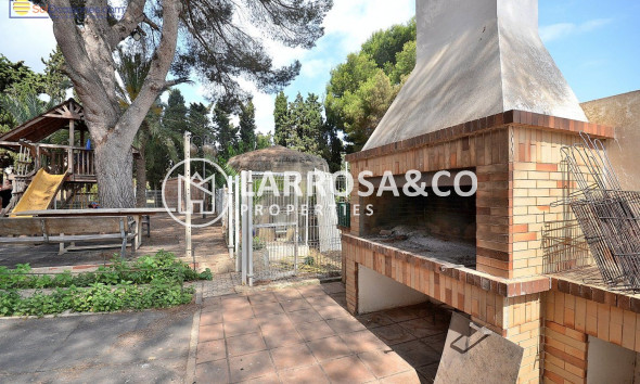 Herverkoop - Villa - Torrevieja - Los Balcones