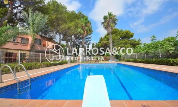 Herverkoop - Villa - Torrevieja - Los Balcones