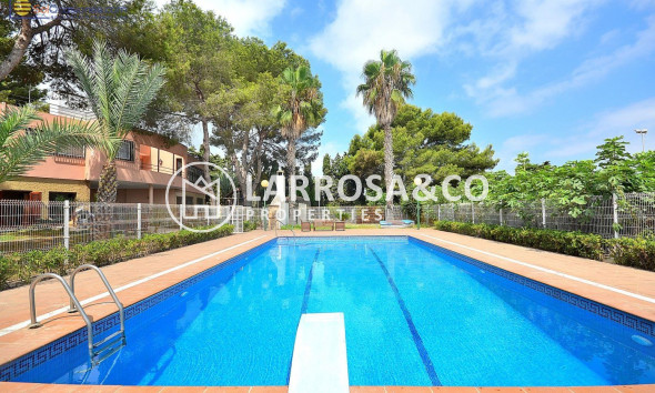 Herverkoop - Villa - Torrevieja - Los Balcones