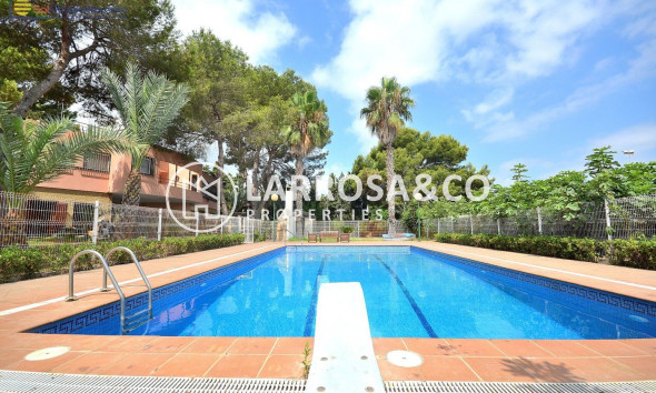 Herverkoop - Villa - Torrevieja - Los Balcones