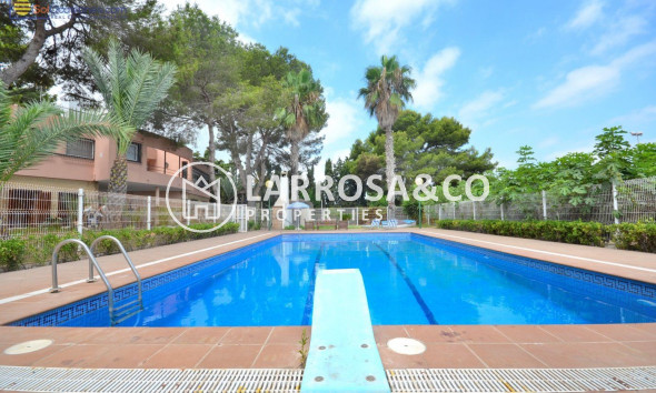 Herverkoop - Villa - Torrevieja - Los Balcones