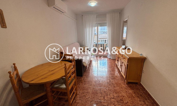 Resale - Apartment - Torrevieja - Playa del cura