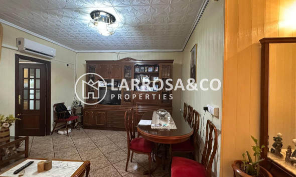 Resale - Apartment - Torrevieja - Estacion de autobuses