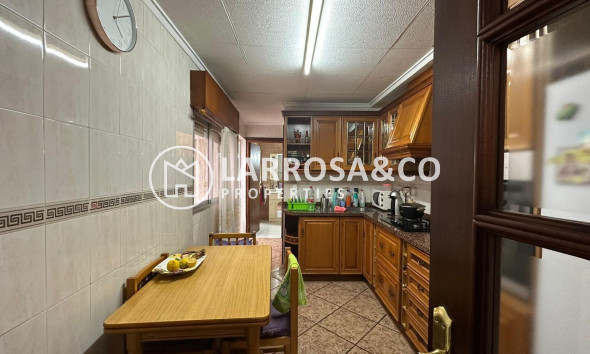 Resale - Apartment - Torrevieja - Estacion de autobuses