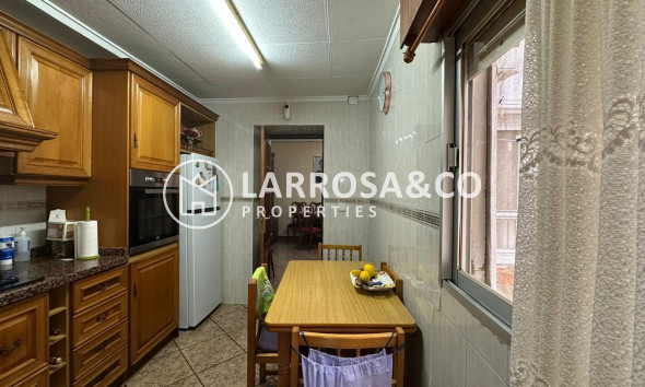 Resale - Apartment - Torrevieja - Estacion de autobuses