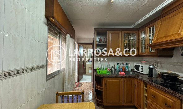 Resale - Apartment - Torrevieja - Estacion de autobuses