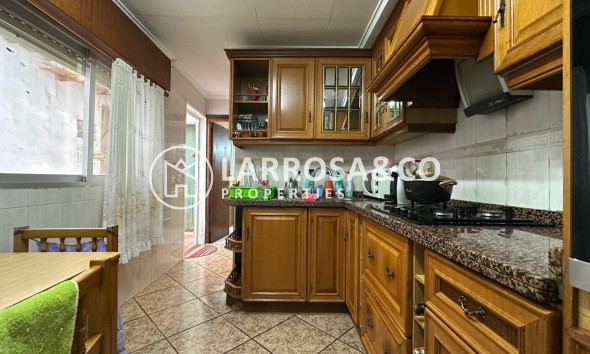 Resale - Apartment - Torrevieja - Estacion de autobuses