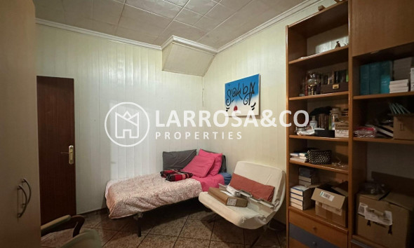 Resale - Apartment - Torrevieja - Estacion de autobuses