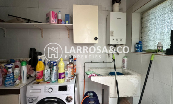 Resale - Apartment - Torrevieja - Estacion de autobuses