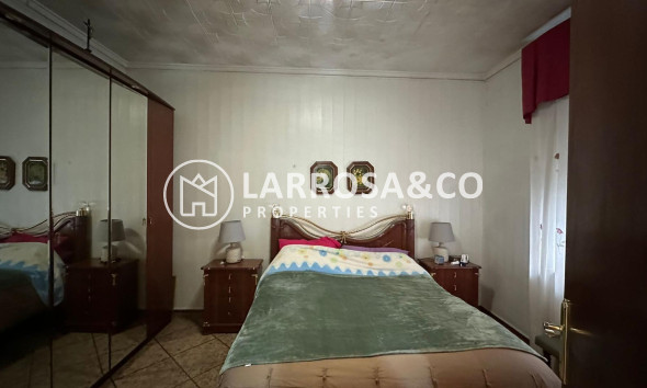 Resale - Apartment - Torrevieja - Estacion de autobuses