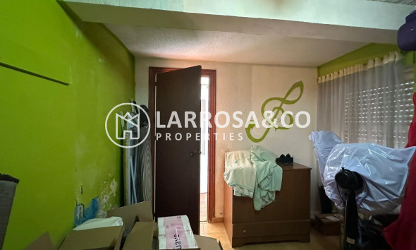Resale - Apartment - Torrevieja - Estacion de autobuses