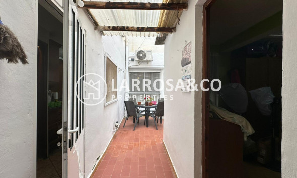 Resale - Apartment - Torrevieja - Estacion de autobuses