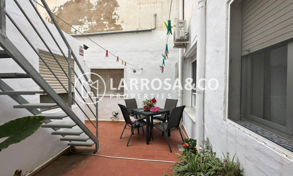 Resale - Apartment - Torrevieja - Estacion de autobuses