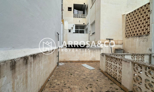 Resale - Apartment - Torrevieja - Estacion de autobuses