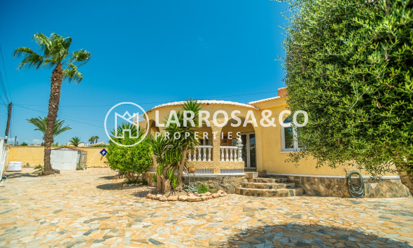 Resale - Detached House/Villa - Torrevieja - Costa Blanca