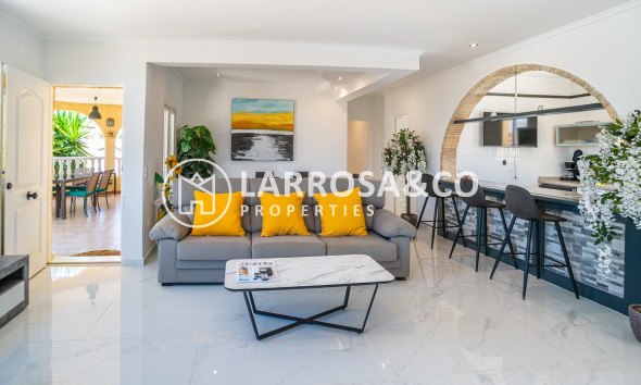 Resale - Detached House/Villa - Torrevieja - Costa Blanca