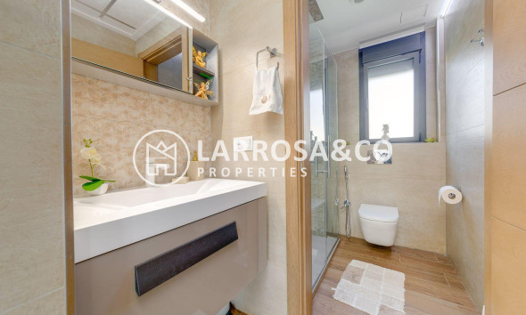 Resale - Detached House/Villa - Torrevieja - Costa Blanca