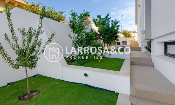 Resale - Detached House/Villa - Torrevieja - Costa Blanca