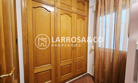 Resale - Apartment - Torrevieja - Estacion de autobuses