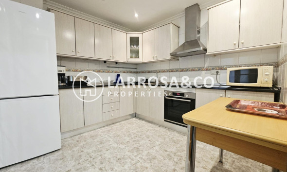 Resale - Apartment - Torrevieja - Estacion de autobuses