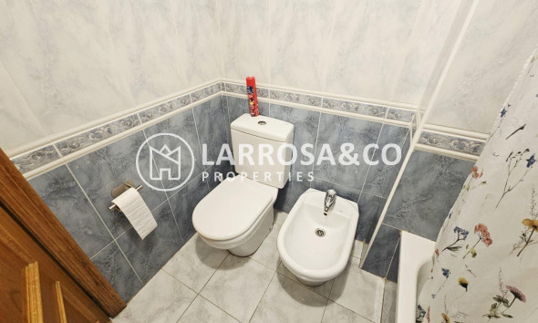 Resale - Apartment - Torrevieja - Estacion de autobuses