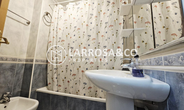 Resale - Apartment - Torrevieja - Estacion de autobuses