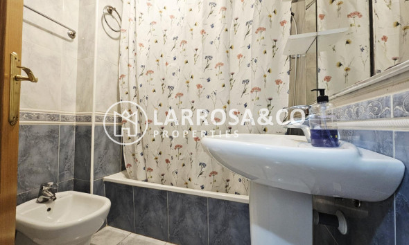 Resale - Apartment - Torrevieja - Estacion de autobuses