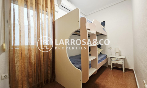 Resale - Apartment - Torrevieja - Estacion de autobuses